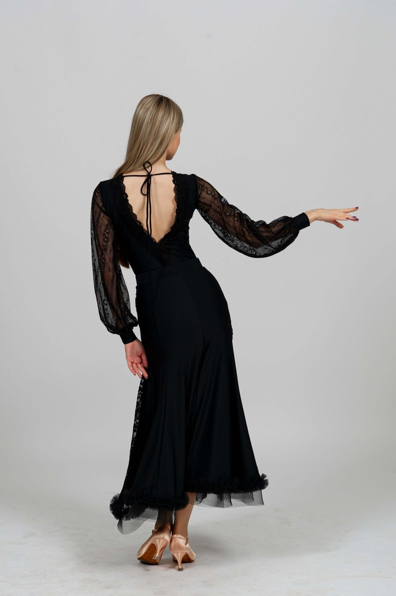 Black Lace Bodysuit Grace in Every Movement 212 sporta deju apģērbs – bodysuit | Diamond Fashion SIA