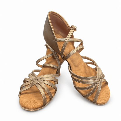 Latin dance shoes in elegant satin with a high heel. Designed for competitions and practice, offering stability and comfort.