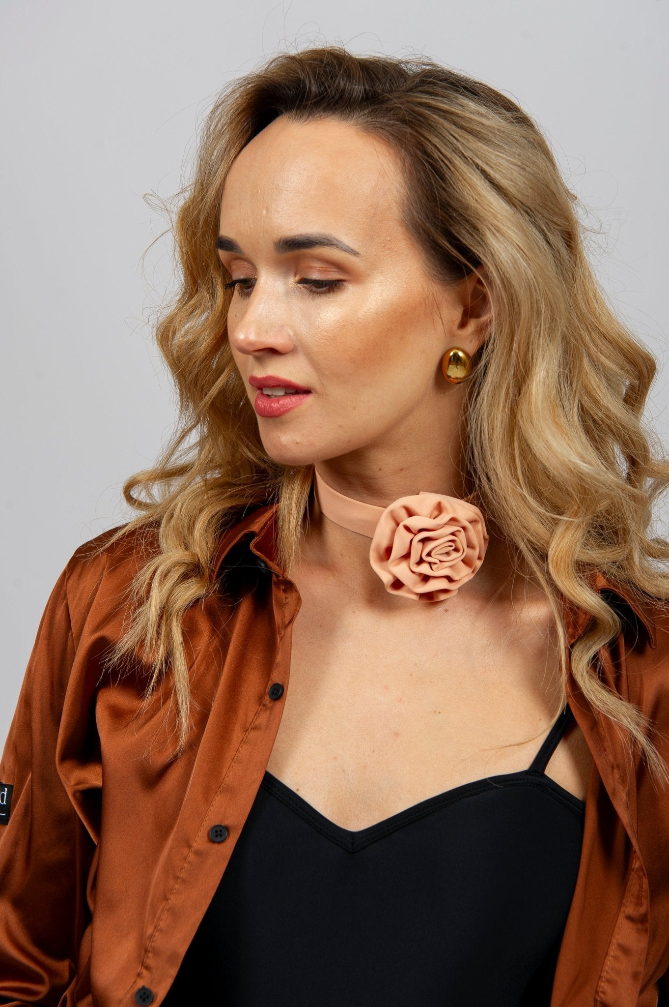 Latin & Ballroom Dance Choker with Elegant Flower | Diamond Fashion sporta deju apģērbs – Accessories | Diamond Fashion SIA