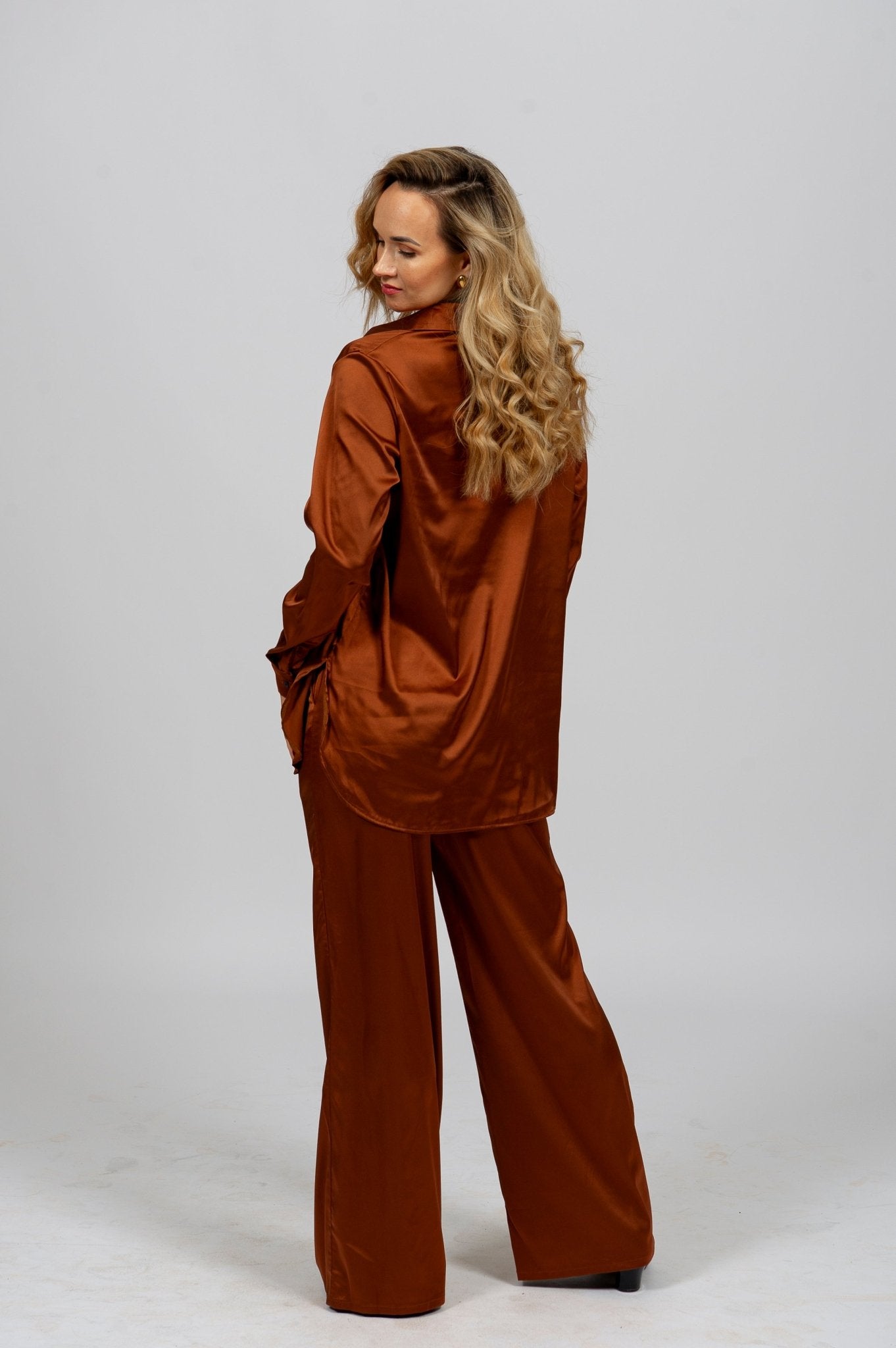 Luxury Satin Dance Pants | 4 Colors – Brown, Black, White, Red 2201 sporta deju apģērbs – Skirt | Diamond Fashion SIA