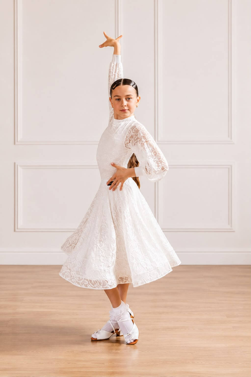 Premium Juvenile Ballroom & Latin Lace Competition Dress | White | Diamond Fashion sporta deju apģērbs – competition SETs | Diamond Fashion SIA