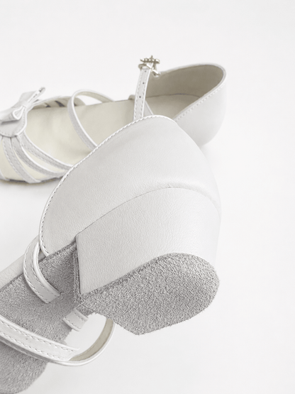 White Low Heel Dance Shoes with Bow Ballroom & Latin Practice & Competition sporta deju apģērbs – Kids’ Latin Ballroom Dance Shoes | Diamond Fashion SIA