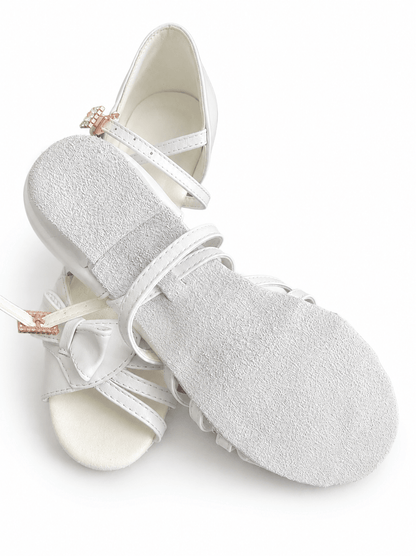 White Low Heel Dance Shoes with Bow Ballroom & Latin Practice & Competition sporta deju apģērbs – Kids’ Latin Ballroom Dance Shoes | Diamond Fashion SIA
